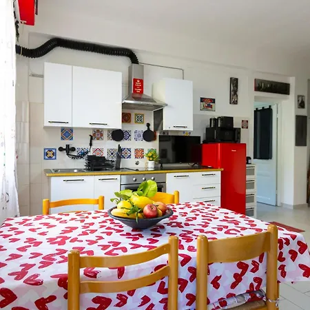 La Casa Di Angela Apartment *